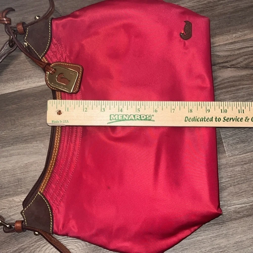 Dooney & Bourke boho sak purse in red with hot pink interior 1975 tag